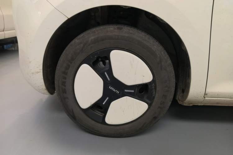 Used CHANGAN NEVO Lumin 2022 155 km – Refreshingly Sweet Edition Left Front Wheel Hub