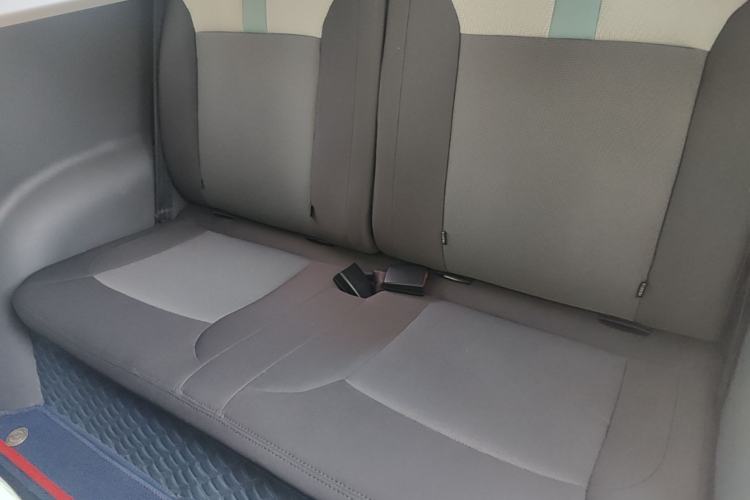 Used CHANGAN NEVO Lumin 2022 155 km – Refreshingly Sweet Edition Left Rear Seat