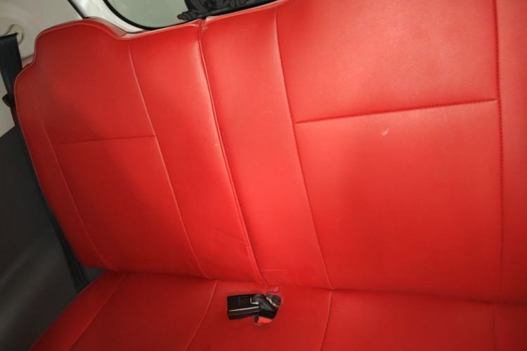 Used CHANGAN NEVO Lumin 2022 155 km – Refreshingly Sweet Edition Left Rear Seat
