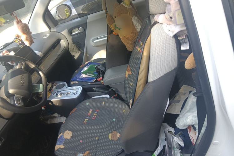 Used CHANGAN NEVO Lumin 2022 155 km – Refreshingly Sweet Edition Left Rear Seat