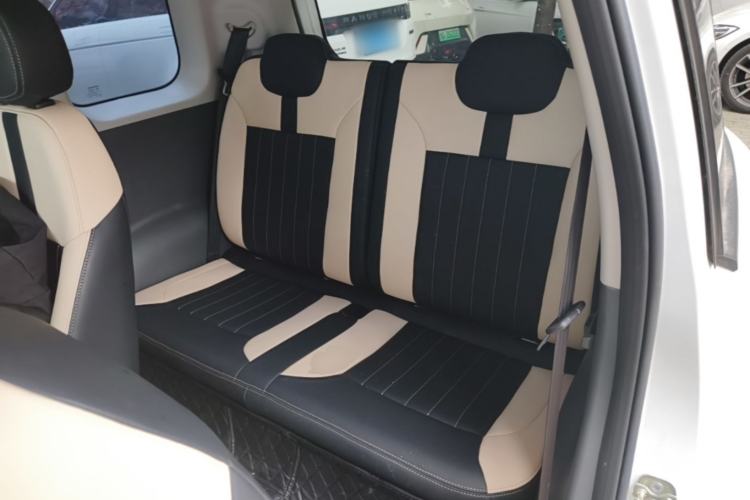 Used CHANGAN NEVO Lumin 2022 155 km – Refreshingly Sweet Edition Left Rear Seat