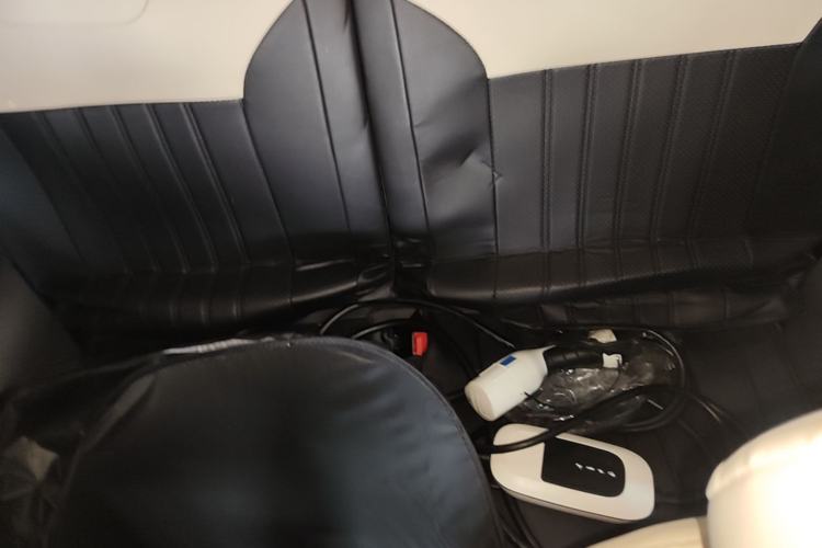 Used CHANGAN NEVO Lumin 2022 155 km – Refreshingly Sweet Edition Left Rear Seat
