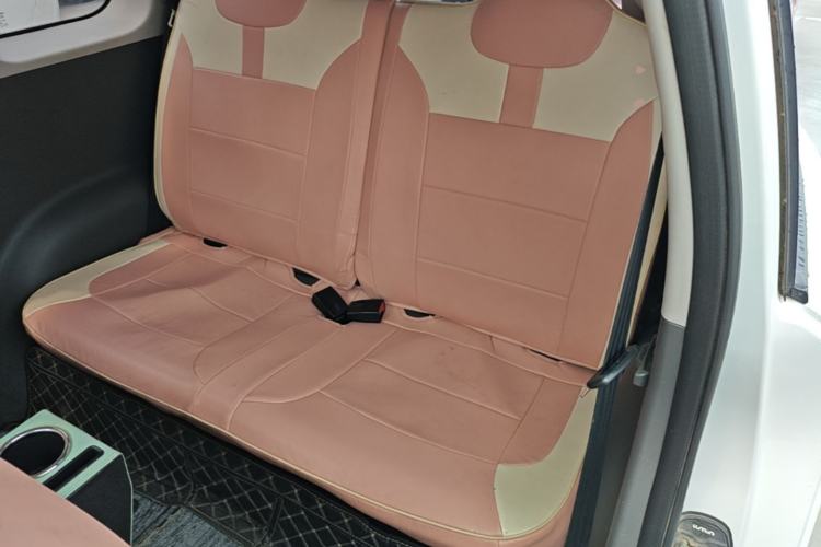 Used CHANGAN NEVO Lumin 2022 155 km – Refreshingly Sweet Edition Left Rear Seat