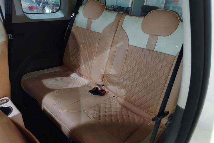 Used CHANGAN NEVO Lumin 2022 155 km – Refreshingly Sweet Edition Left Rear Seat