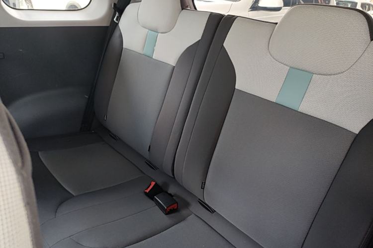 Used CHANGAN NEVO Lumin 2022 155 km – Refreshingly Sweet Edition Left Rear Seat