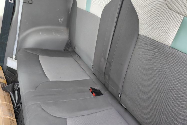 Used CHANGAN NEVO Lumin 2022 155 km – Refreshingly Sweet Edition Left Rear Seat