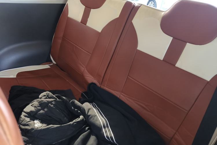 Used CHANGAN NEVO Lumin 2022 155 km – Refreshingly Sweet Edition Left Rear Seat