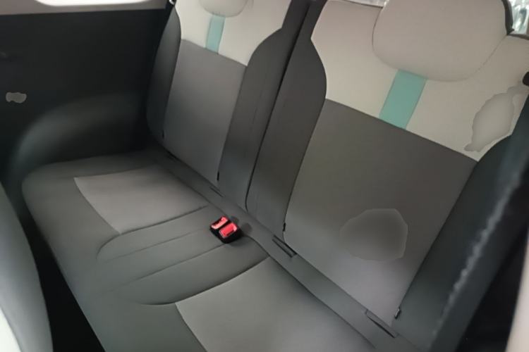 Used CHANGAN NEVO Lumin 2022 155 km – Refreshingly Sweet Edition Left Rear Seat