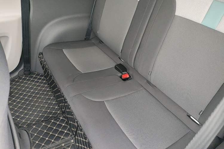 Used CHANGAN NEVO Lumin 2022 210km Sweet Edition Left Rear Seat