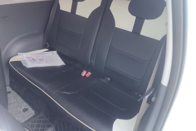 Used CHANGAN NEVO Lumin 2022 155 km – Refreshingly Sweet Edition Left Rear Seat