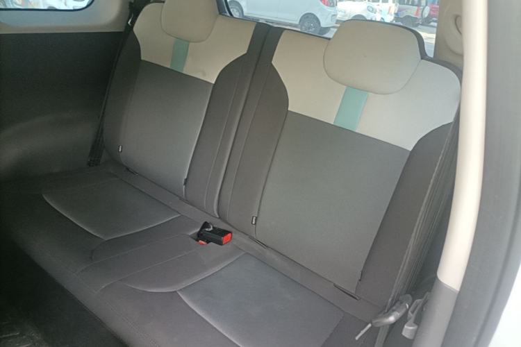 Used CHANGAN NEVO Lumin 2022 155 km – Refreshingly Sweet Edition Left Rear Seat