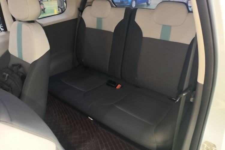 Used CHANGAN NEVO Lumin 2022 155 km – Refreshingly Sweet Edition Left Rear Seat