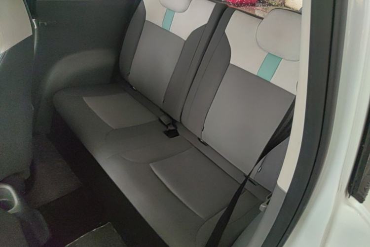 Used CHANGAN NEVO Lumin 2022 155 km – Refreshingly Sweet Edition Left Rear Seat