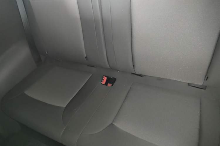 Used CHANGAN NEVO Lumin 2022 155 km – Refreshingly Sweet Edition Left Rear Seat
