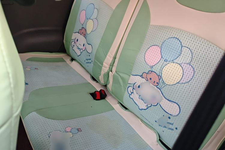Used CHANGAN NEVO Lumin 2022 155 km – Refreshingly Sweet Edition Left Rear Seat