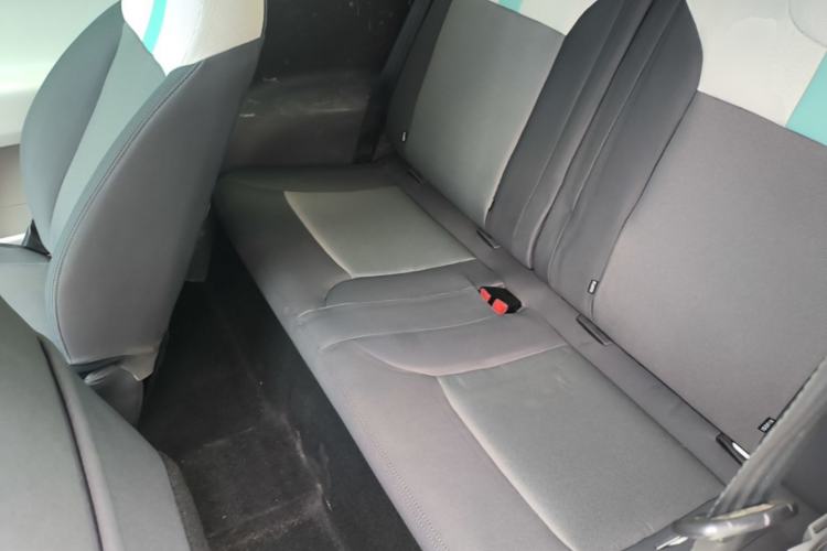 Used CHANGAN NEVO Lumin 2022 155 km – Refreshingly Sweet Edition Left Rear Seat