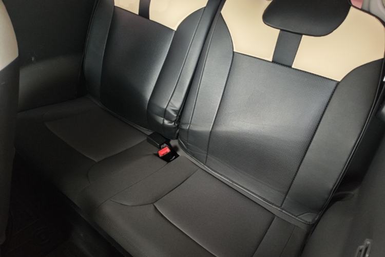 Used CHANGAN NEVO Lumin 2022 155 km – Refreshingly Sweet Edition Left Rear Seat
