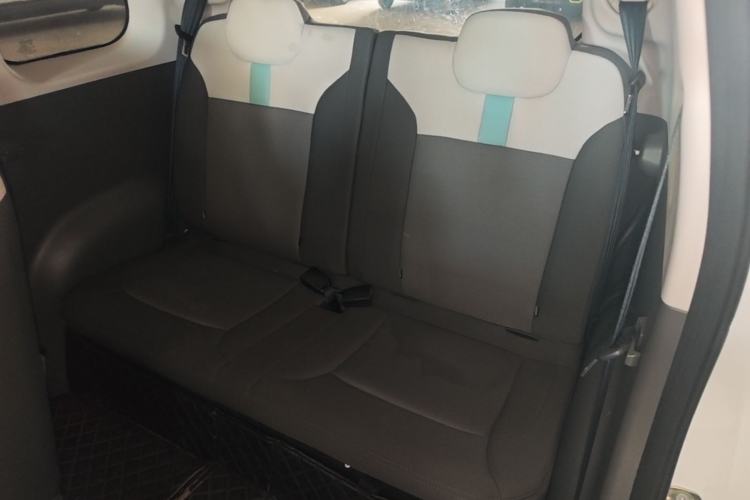 Used CHANGAN NEVO Lumin 2022 155 km – Refreshingly Sweet Edition Left Rear Seat