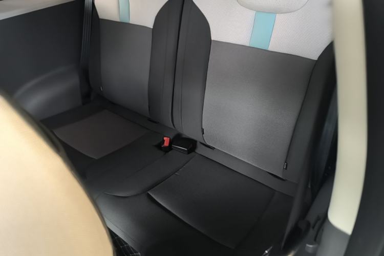 Used CHANGAN NEVO Lumin 2022 155 km – Refreshingly Sweet Edition Left Rear Seat