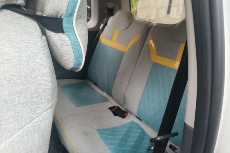 Used CHANGAN NEVO Lumin 2022 155 km – Refreshingly Sweet Edition Left Rear Seat