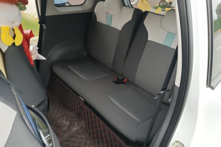 Used CHANGAN NEVO Lumin 2022 155 km – Refreshingly Sweet Edition Left Rear Seat