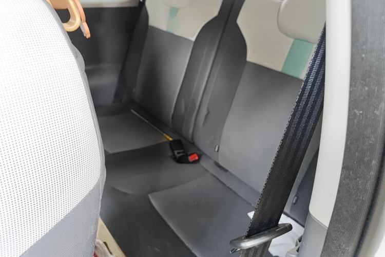 Used CHANGAN NEVO Lumin 2022 155 km – Refreshingly Sweet Edition Left Rear Seat