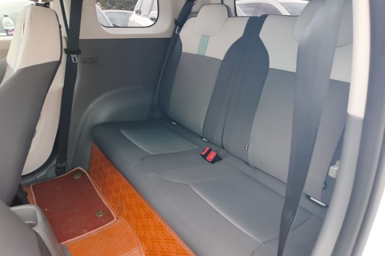 Used CHANGAN NEVO Lumin 2022 155 km – Refreshingly Sweet Edition Left Rear Seat