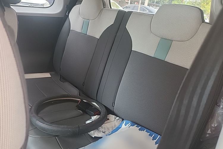 Used CHANGAN NEVO Lumin 2022 155 km – Refreshingly Sweet Edition Left Rear Seat