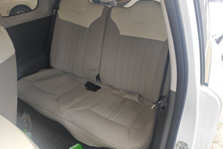 Used CHANGAN NEVO Lumin 2022 155 km – Refreshingly Sweet Edition Left Rear Seat