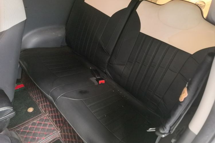 Used CHANGAN NEVO Lumin 2022 155 km – Refreshingly Sweet Edition Left Rear Seat