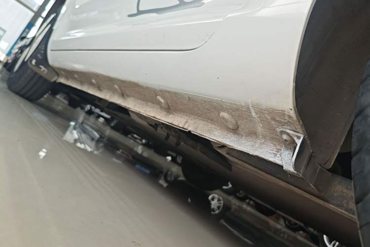 Used CHANGAN NEVO Lumin 2022 210km Sweet Edition Left Side Sill