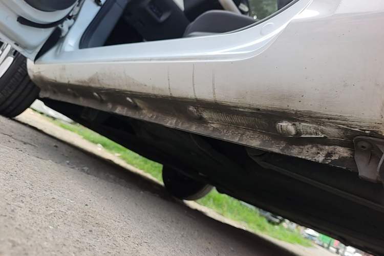 Used CHANGAN NEVO Lumin 2022 155 km – Refreshingly Sweet Edition Left Side Sill