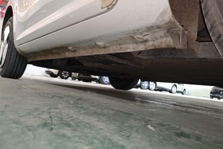 Used CHANGAN NEVO Lumin 2022 155 km – Refreshingly Sweet Edition Left Side Sill