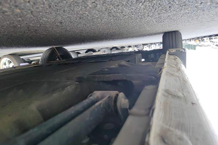 Used CHANGAN NEVO Lumin 2022 155 km – Refreshingly Sweet Edition Left Side Sill