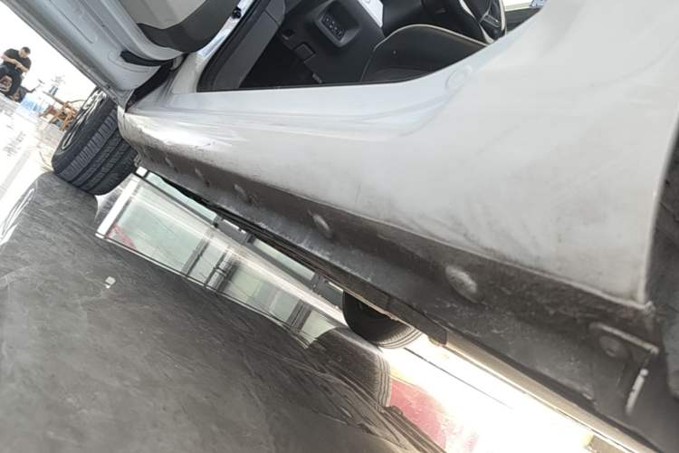 Used CHANGAN NEVO Lumin 2022 210km Sweet Edition Left Side Sill