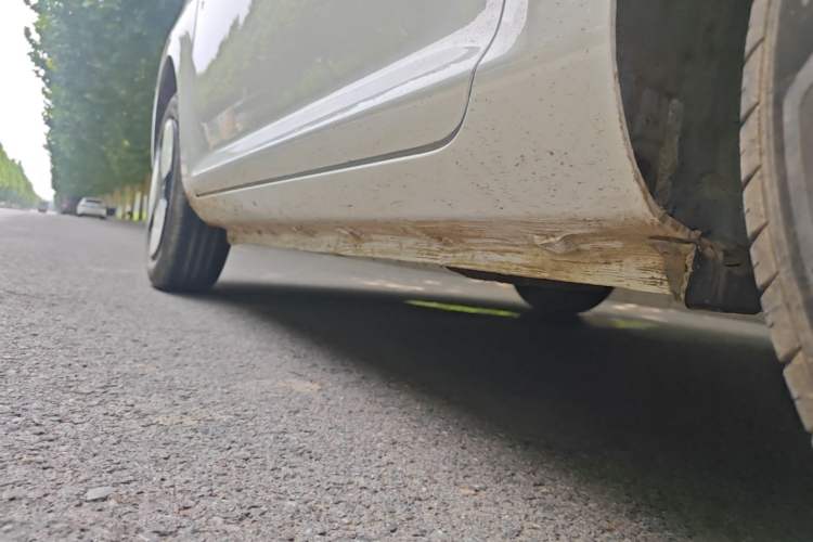 Used CHANGAN NEVO Lumin 2022 155 km – Refreshingly Sweet Edition Left Side Sill