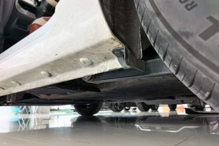 Used CHANGAN NEVO Lumin 2022 210km Sweet Edition Left Side Sill