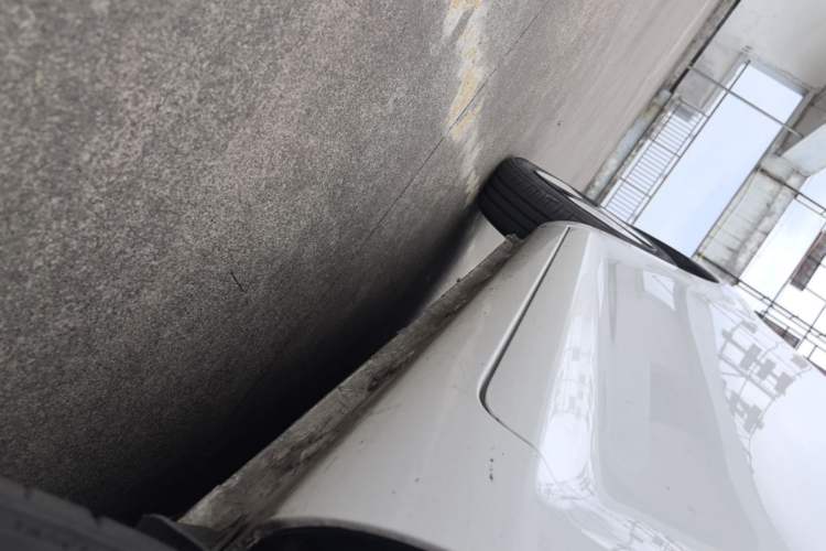 Used CHANGAN NEVO Lumin 2022 155 km – Refreshingly Sweet Edition Left Side Sill
