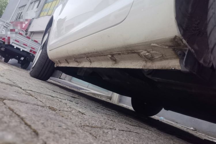 Used CHANGAN NEVO Lumin 2022 155 km – Refreshingly Sweet Edition Left Side Sill