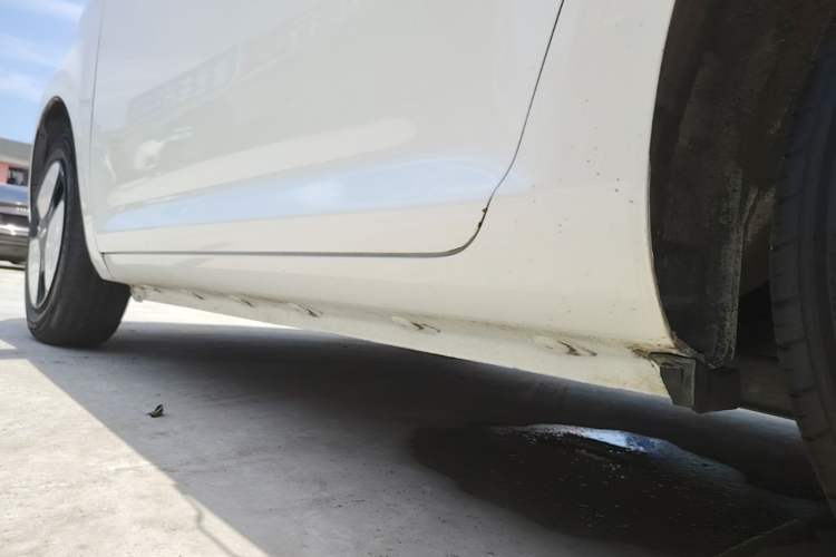 Used CHANGAN NEVO Lumin 2022 210km Sweet Edition Left Side Sill