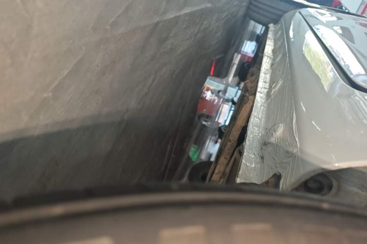 Used CHANGAN NEVO Lumin 2022 155 km – Refreshingly Sweet Edition Left Side Sill