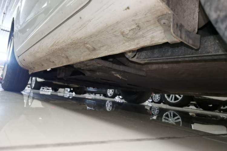 Used CHANGAN NEVO Lumin 2022 155 km – Refreshingly Sweet Edition Left Side Sill
