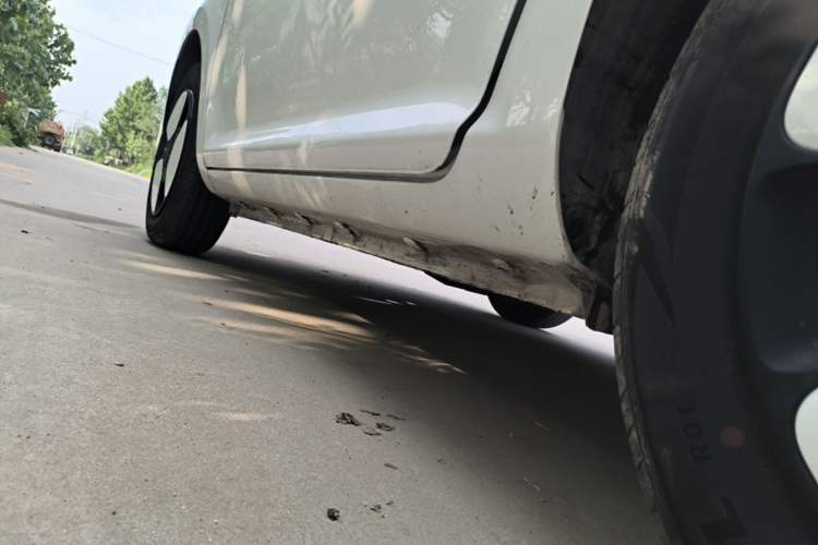 Used CHANGAN NEVO Lumin 2022 155 km – Refreshingly Sweet Edition Left Side Sill