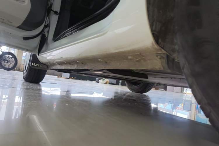 Used CHANGAN NEVO Lumin 2022 210km Sweet Edition Left Side Sill