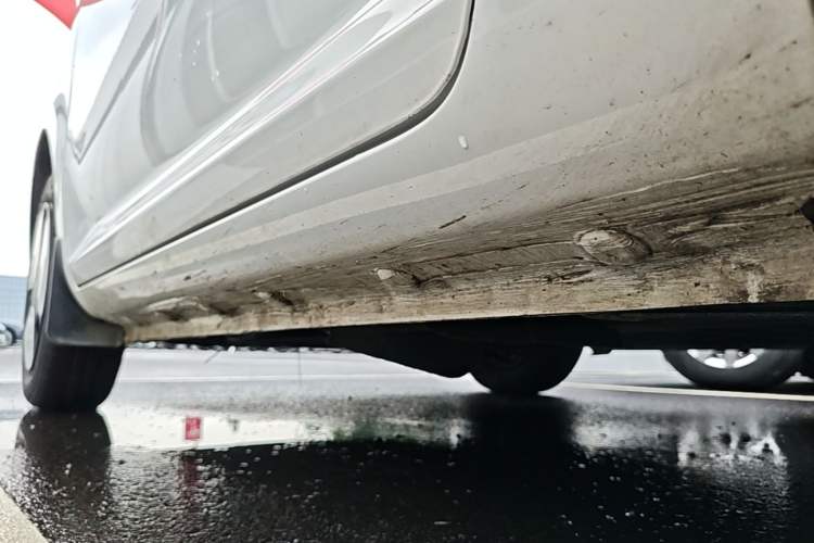 Used CHANGAN NEVO Lumin 2022 210km Sweet Edition Left Side Sill