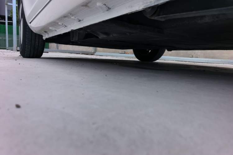 Used CHANGAN NEVO Lumin 2022 155 km – Refreshingly Sweet Edition Left Side Sill