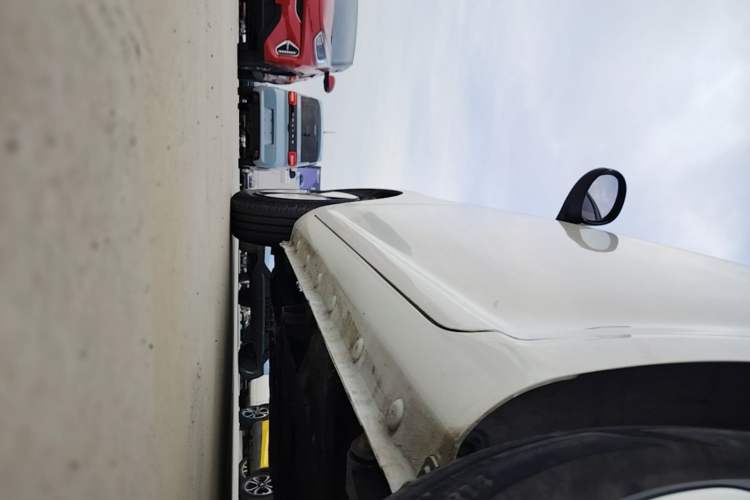 Used CHANGAN NEVO Lumin 2022 155 km – Refreshingly Sweet Edition Left Side Sill