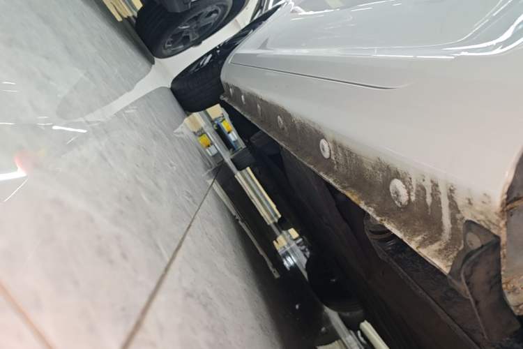 Used CHANGAN NEVO Lumin 2022 210km Sweet Edition Left Side Sill