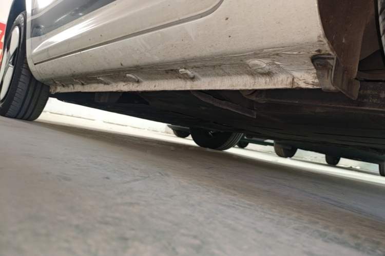 Used CHANGAN NEVO Lumin 2022 155 km – Refreshingly Sweet Edition Left Side Sill