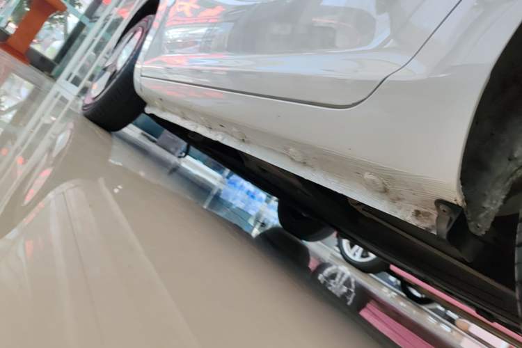 Used CHANGAN NEVO Lumin 2022 155 km – Refreshingly Sweet Edition Left Side Sill